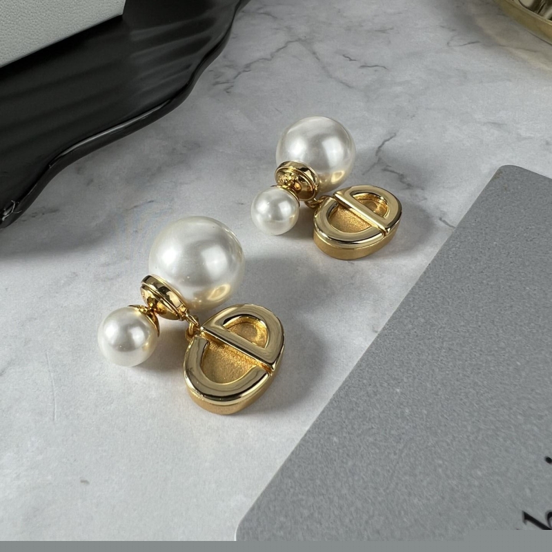 ch**an D*or earrings
